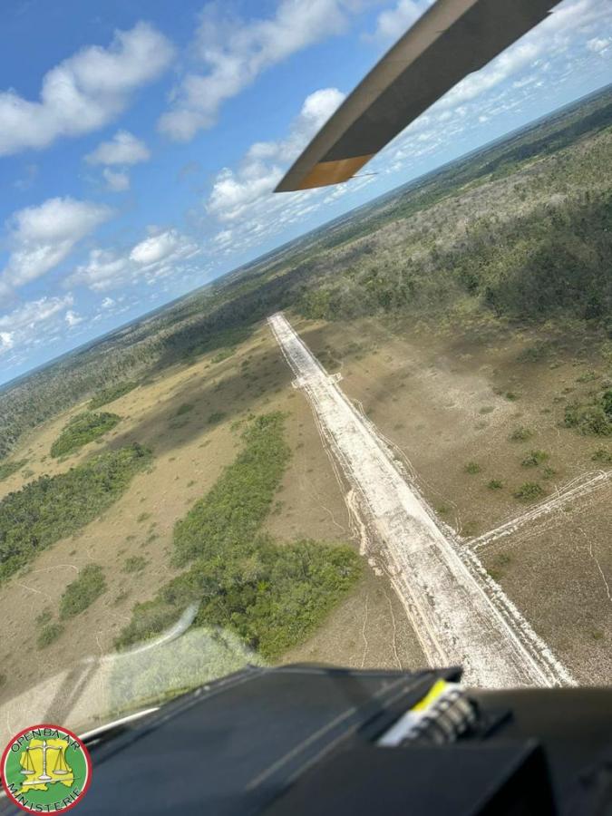 Illegale landingsbaan in Nickerie